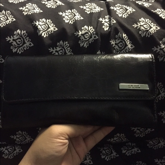Kenneth Cole REACTION Wallet