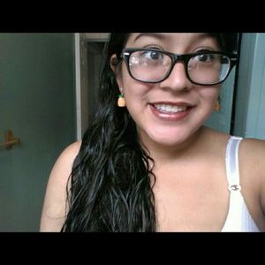 Meet your Posher, Zuleima