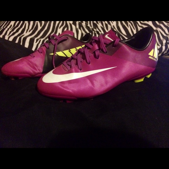-----SOLD----- Nike Mercurial Soccer Cleats