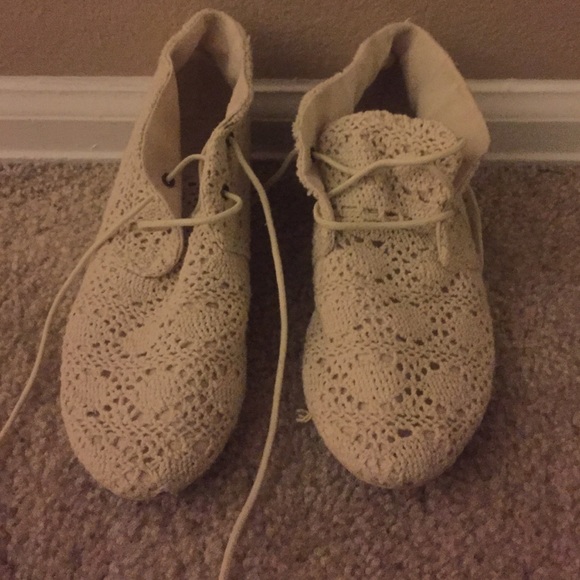 Forever 21 lace booties