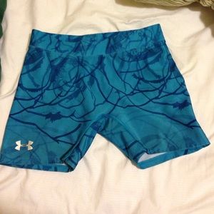 Underarmour compression shorts