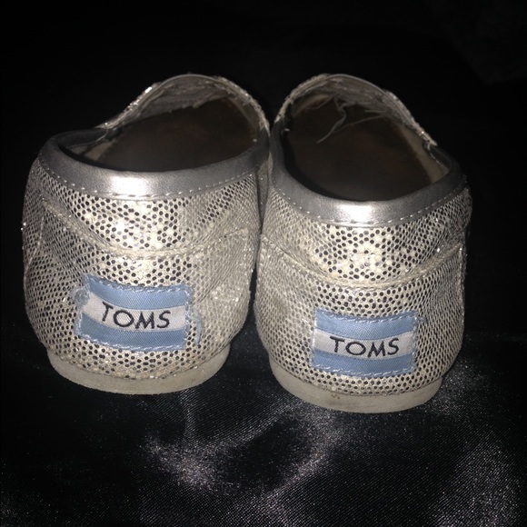 Toms - Picture 2 of 3