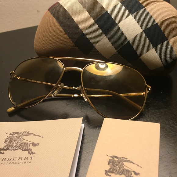 Burberry Foldable Sunnie