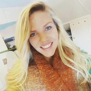 Meet your Posher, Deandra