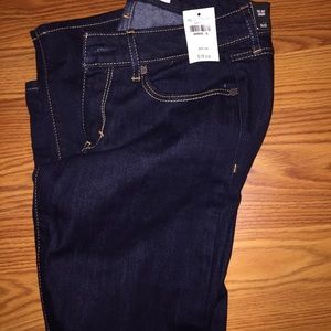 Never worn Abercrombie dark wash jeans