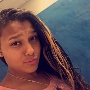 Meet your Posher, Cristal