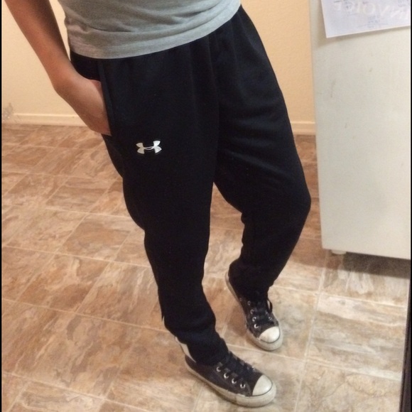 Women's Under Armour sweat pants.