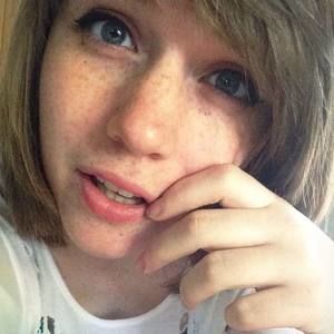 Meet your Posher, Jade