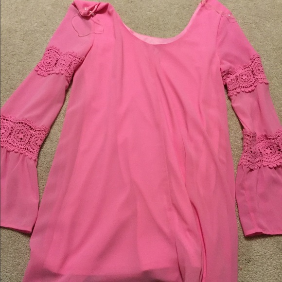 NEVER WORN PINK SHIFT DRESS W/ BELL SLEEVES