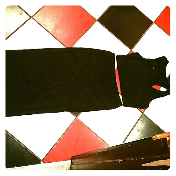 Crop top, long high waisted skirt