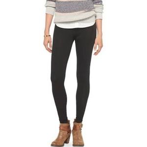 Bundle of 2 black leggings