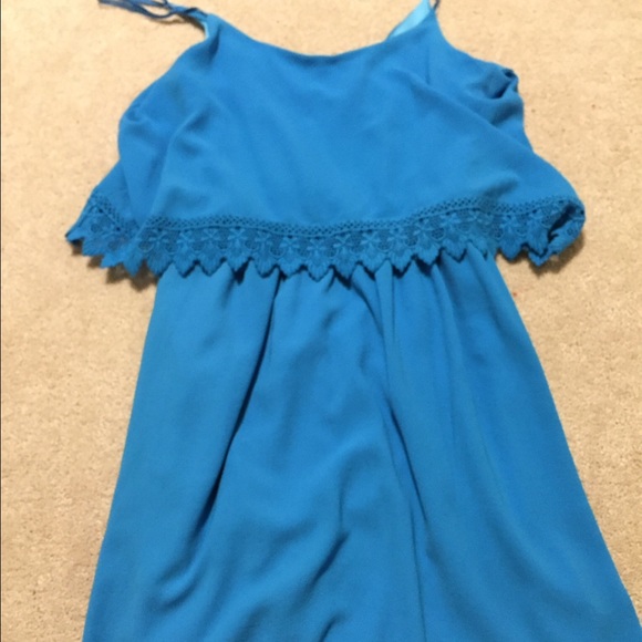 RED DRESS BOUTIQUE DRESS (NEVER WORN)