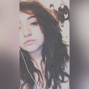 Meet your Posher, Jasmine