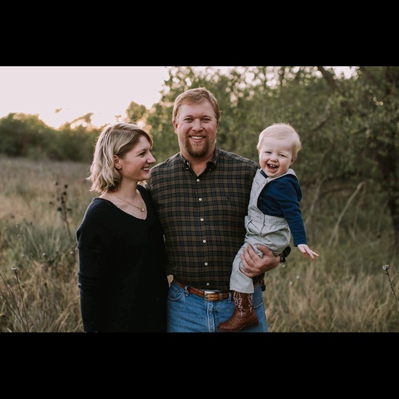 Meet your Posher, Jennifer - Picture 3 of 3