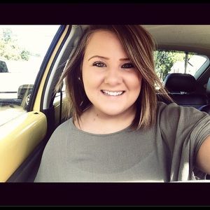 Meet your Posher, Raquel