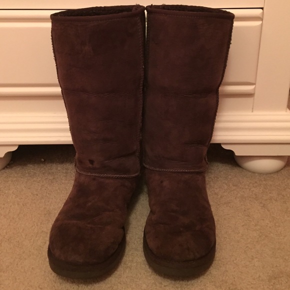 Tall Brown uggs