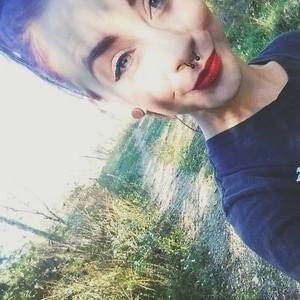 Meet your Posher, Briana