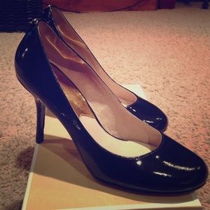 BNWT Michael Kors patent black heels, round toe, 9