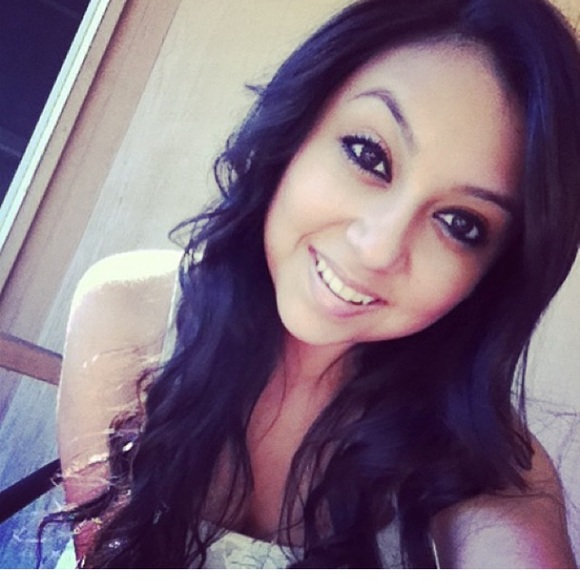 Meet your Posher, Stephanie