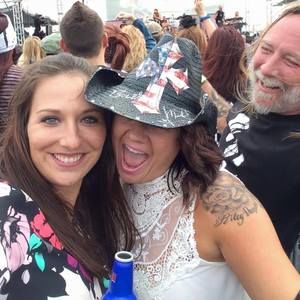 Meet your Posher, Kara