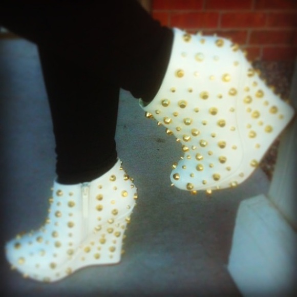 White studded wedges