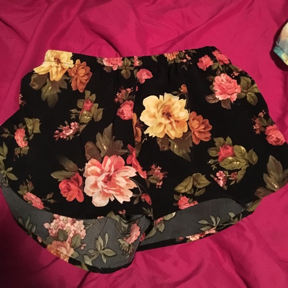 Flower shorts