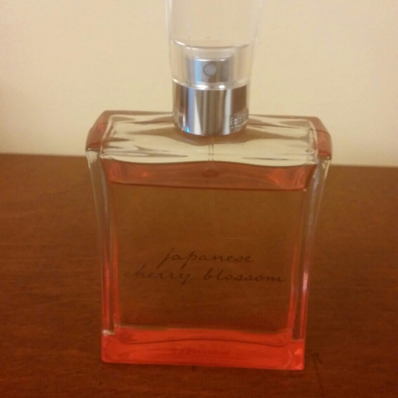 Bath and Body Works Japanese Cherry Blossom Perfum