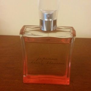 Bath and Body Works Japanese Cherry Blossom Perfum