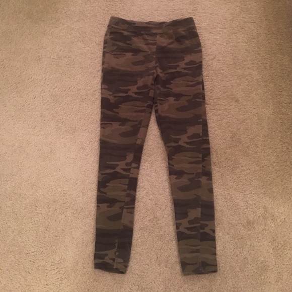 camo leggings