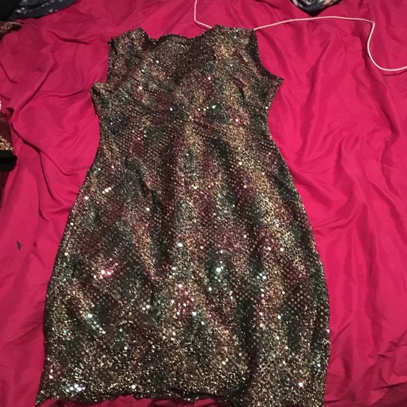 Dress - Picture 2 of 2