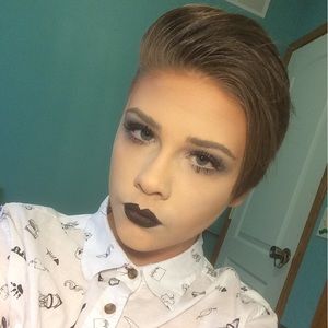 Meet your Posher, Cooper