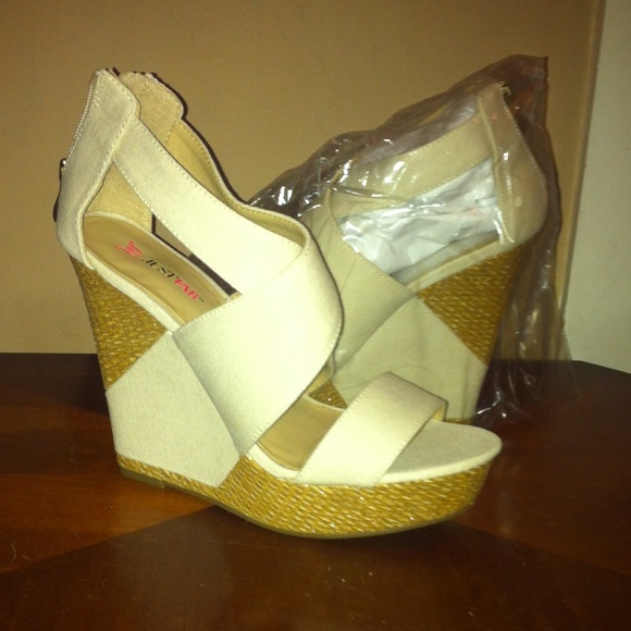 Shoes - Brand new Just Fab wedges. With box.