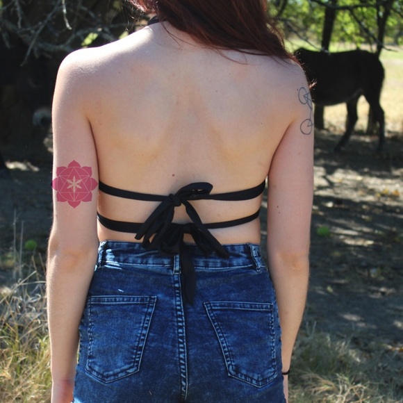 Pokemon classics crop top Tie-Back - Picture 2 of 2