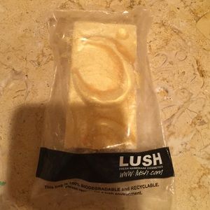 Lush snow cake soap