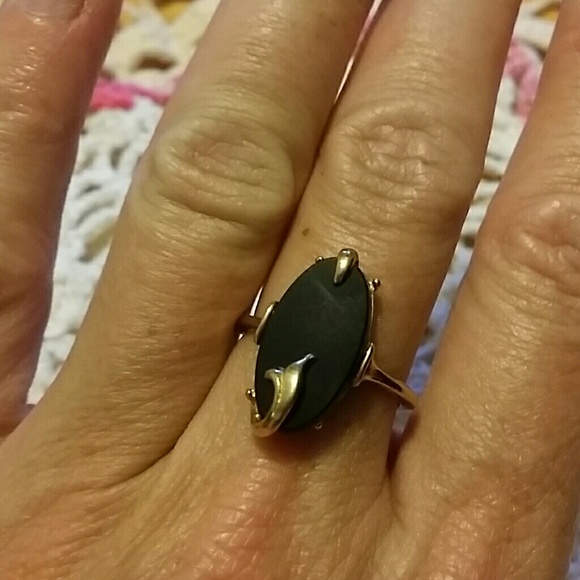 Black onyx ring