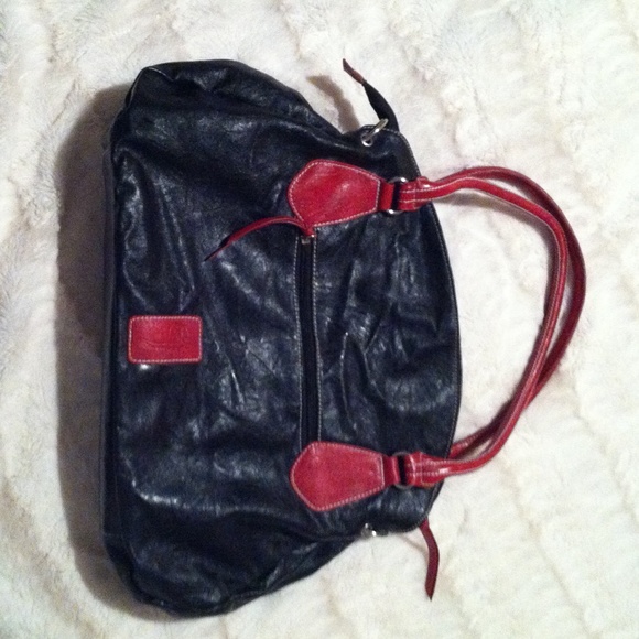 NWOT SKULL AND ROSES PURSE - Picture 2 of 2