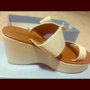 Express women's shoe