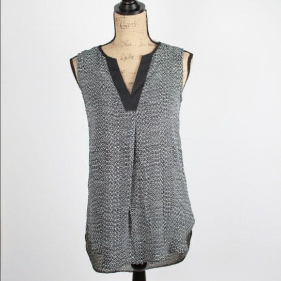 H&M Tops - Black Patterned Sleeveless Tunic - Sz 2