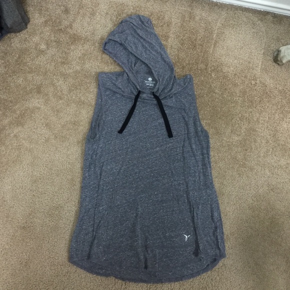 Gray cut off sleeve workout hoodie