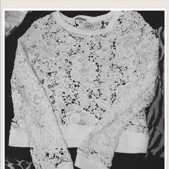Lace sweatshirt style shirt