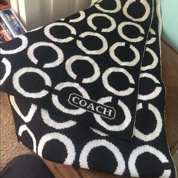 Reversable coach scarf!