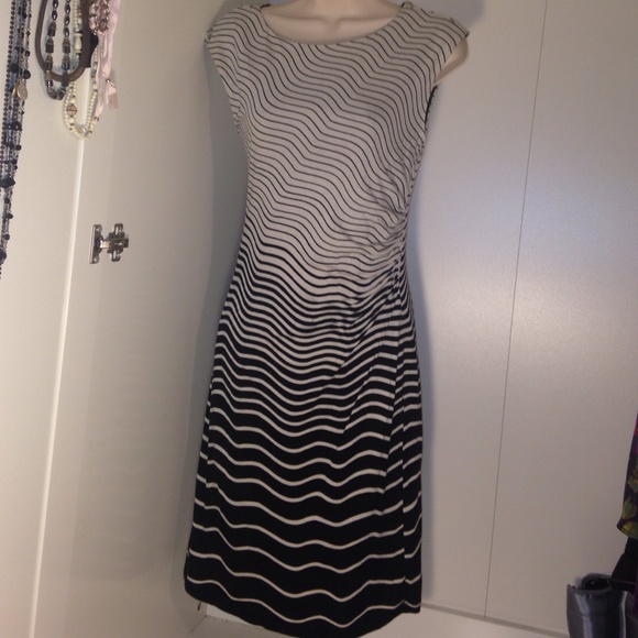LOFT ANN TAYLOR  petite size small