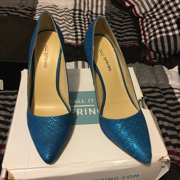 Only worn once like new heels - Picture 2 of 2