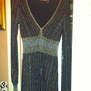 GUESS mid length sweater