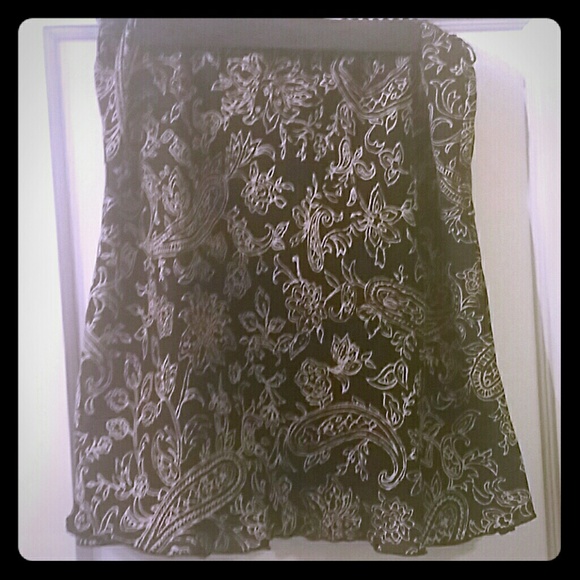 Tiered floral skirt