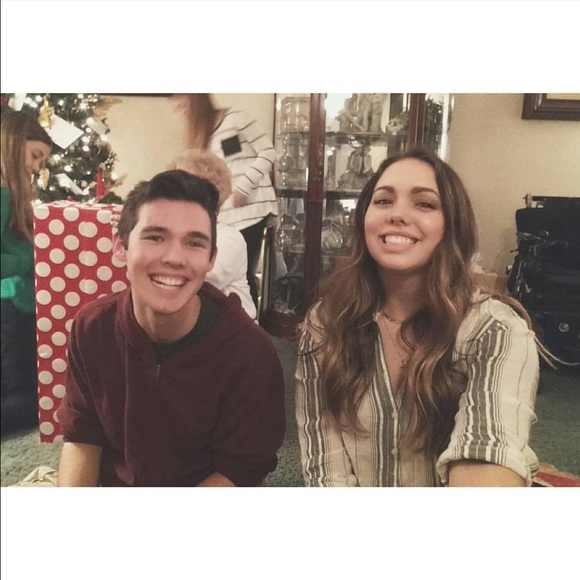 Meet your Posher, Haleigh - Picture 2 of 3