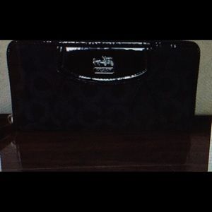 SOLD!!! Coach canvas signature wallet