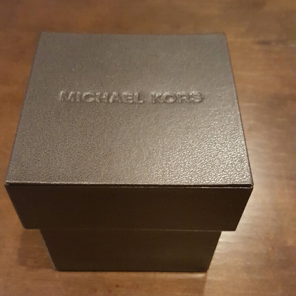 Michael Kors watch box