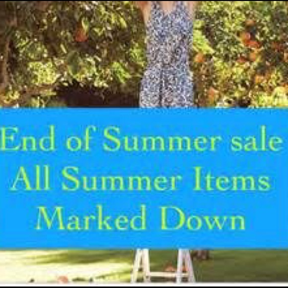 🎉All summer items marked down!!🎉