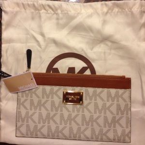 MICHAEL Michael Kors large leather Jet Set clutch